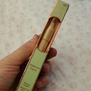 undereye concealer crayon pencil